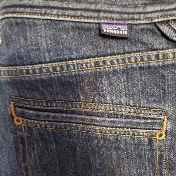 Patagonia Women's Organic Cotton Straight Leg Jeans 8 - Picture 5 of 10